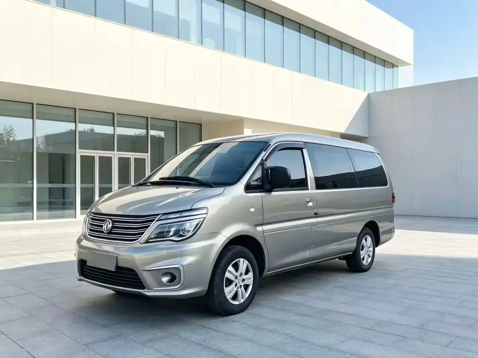 Dongfeng Fengxing Lingzhi M5L 1.6L Base Model 7-Seater 2020