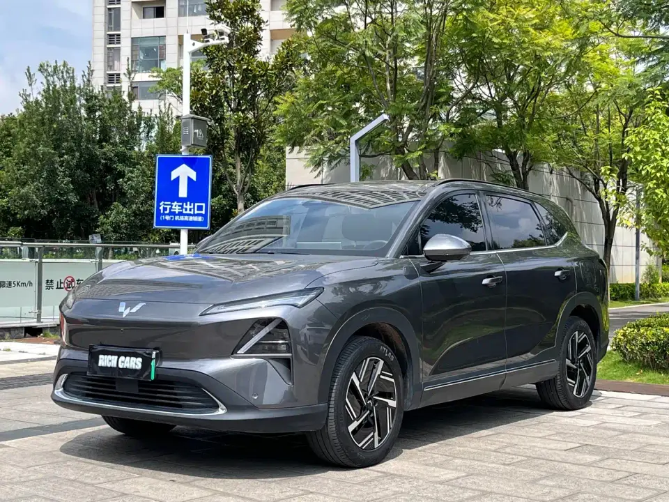 Wuling Motors Wuling Xingguang S 130km Flagship Model 2024