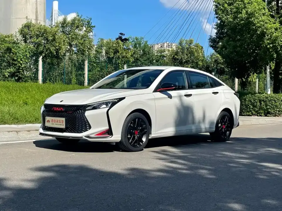 Dongfeng Aeolus Yixuan 230T Auto Light-Chasing Knight Edition 2023