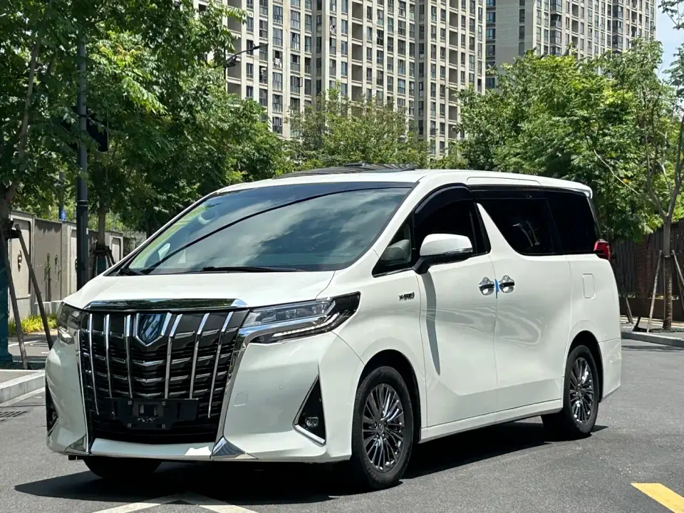 Toyota Alphard Hybrid 2.5L Premium 2022