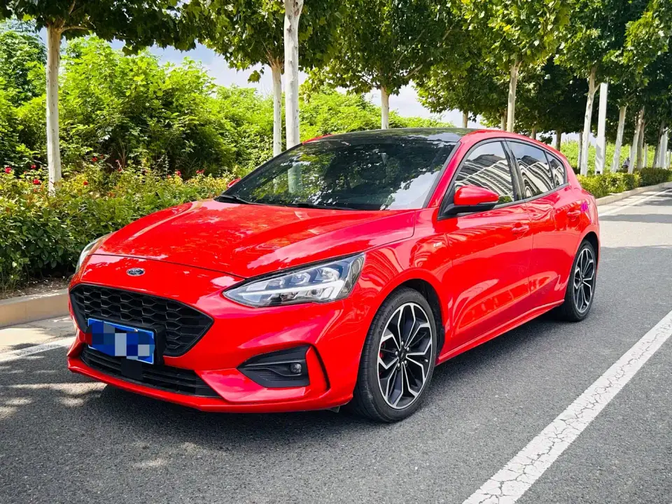Ford Focus Hatchback EcoBoost 180 Automatic ST Line 2021