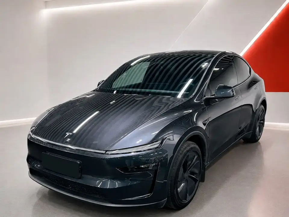 Tesla Model Y Rear-Wheel Drive 2026