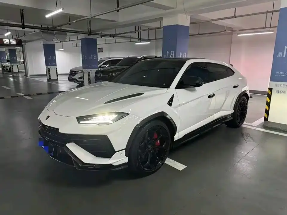Lamborghini Urus 4.0T V8 Performante 2024