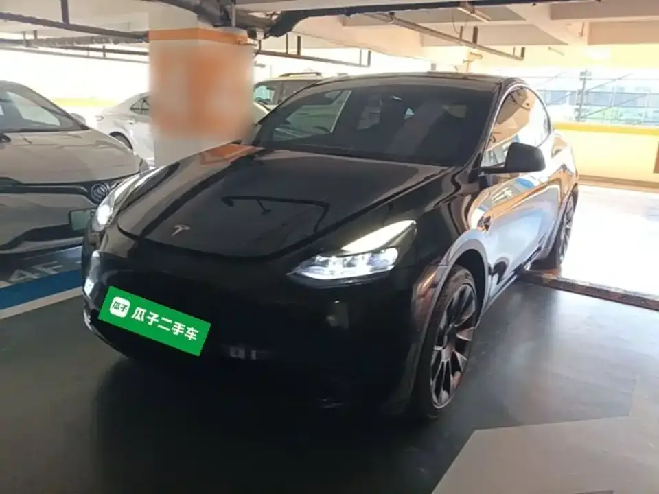 Tesla Model Y Rear-Wheel Drive Edition 2024