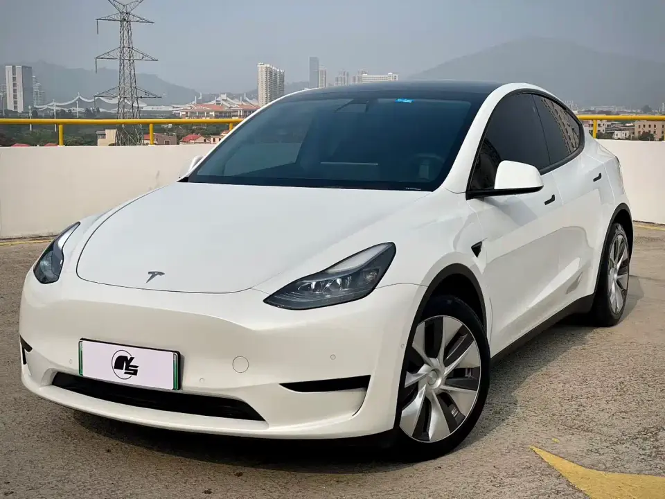 Tesla Model Y Facelift Rear-Wheel Drive Version 2023