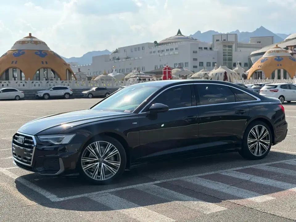 Audi A6L 40 TFSI Luxury Dynamic 2022