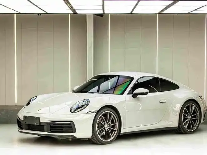 Porsche 911 Carrera 3.0T 2024