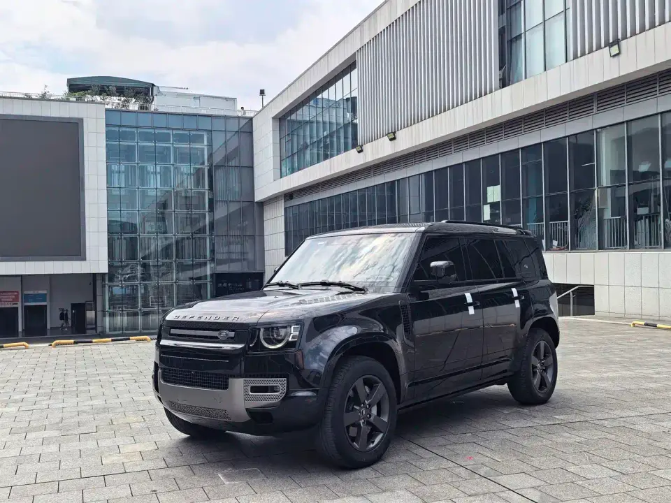 Land Rover Defender 110 3.0T P400 X-DYNAMIC HSE 2024