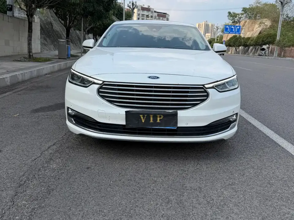 Ford Taurus EcoBoost 245 Premium Edition 2020