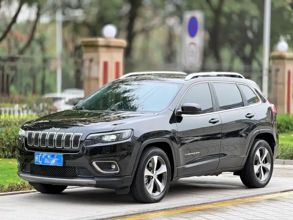 Jeep Cherokee 2.0T 2WD Premium Edition China VI 2020