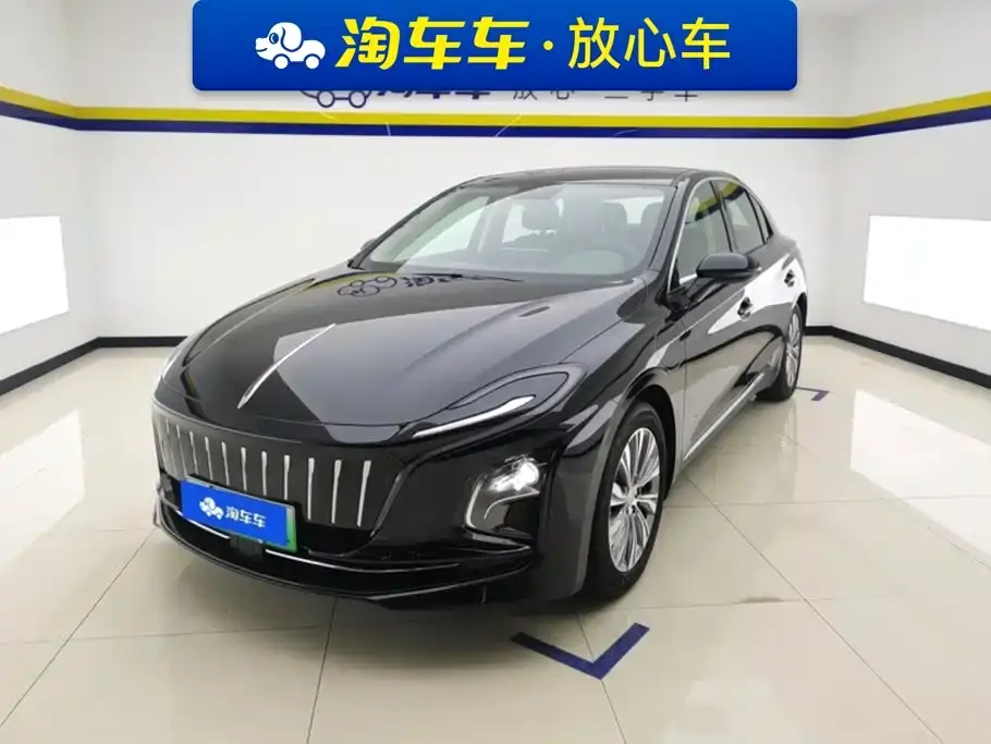 Hongqi E-QM5 Model 610km PLUS 2024