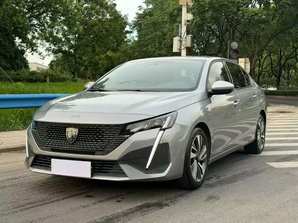 Peugeot 408 1.6T Light Chaser Edition 2022