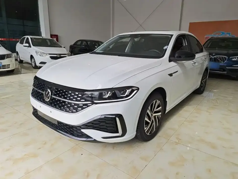 Volkswagen Lavida Model 300TSI DSG Starlight Full Comfort Edition 2025