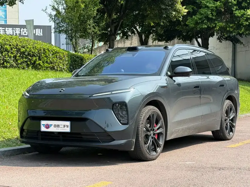 NIO ES8 100kWh Signature Edition 2024