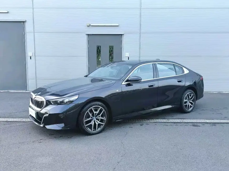 BMW i5 eDrive 35L M Sport Package 2025