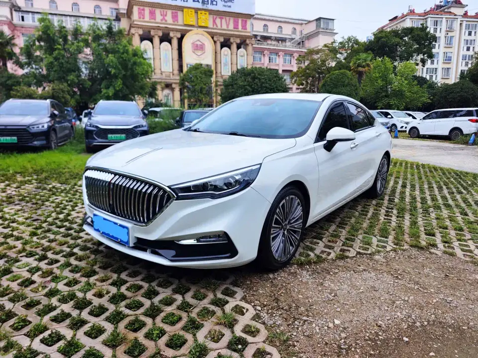 Hongqi H5 Classic 1.8T Auto Smart Connect Flagship Enjoyment Edition 2022