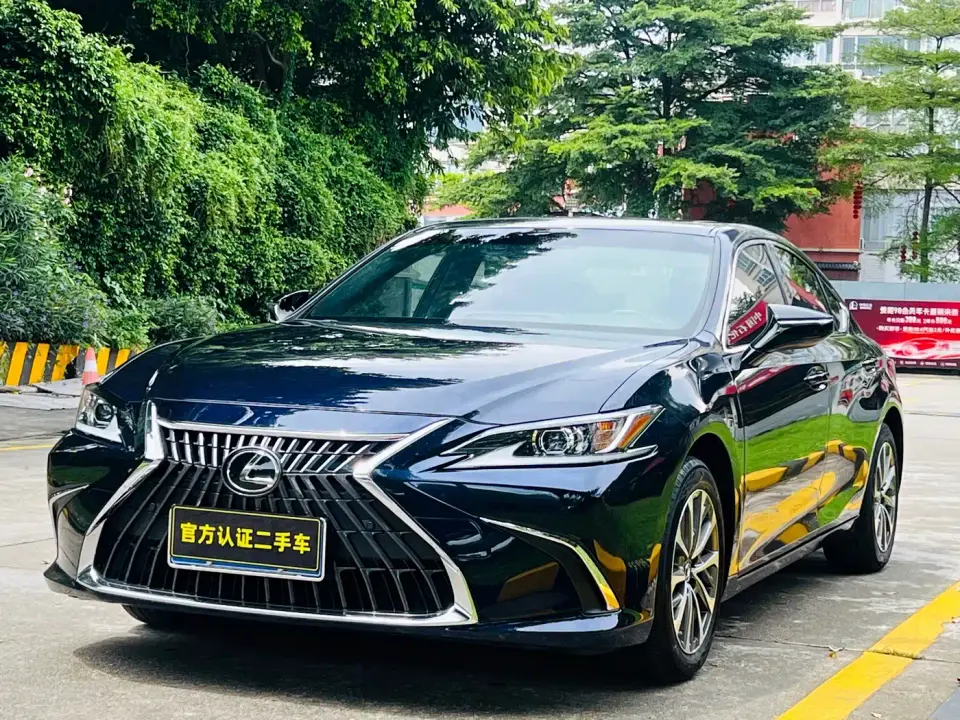 Lexus ES 200 Excellence Edition 2023