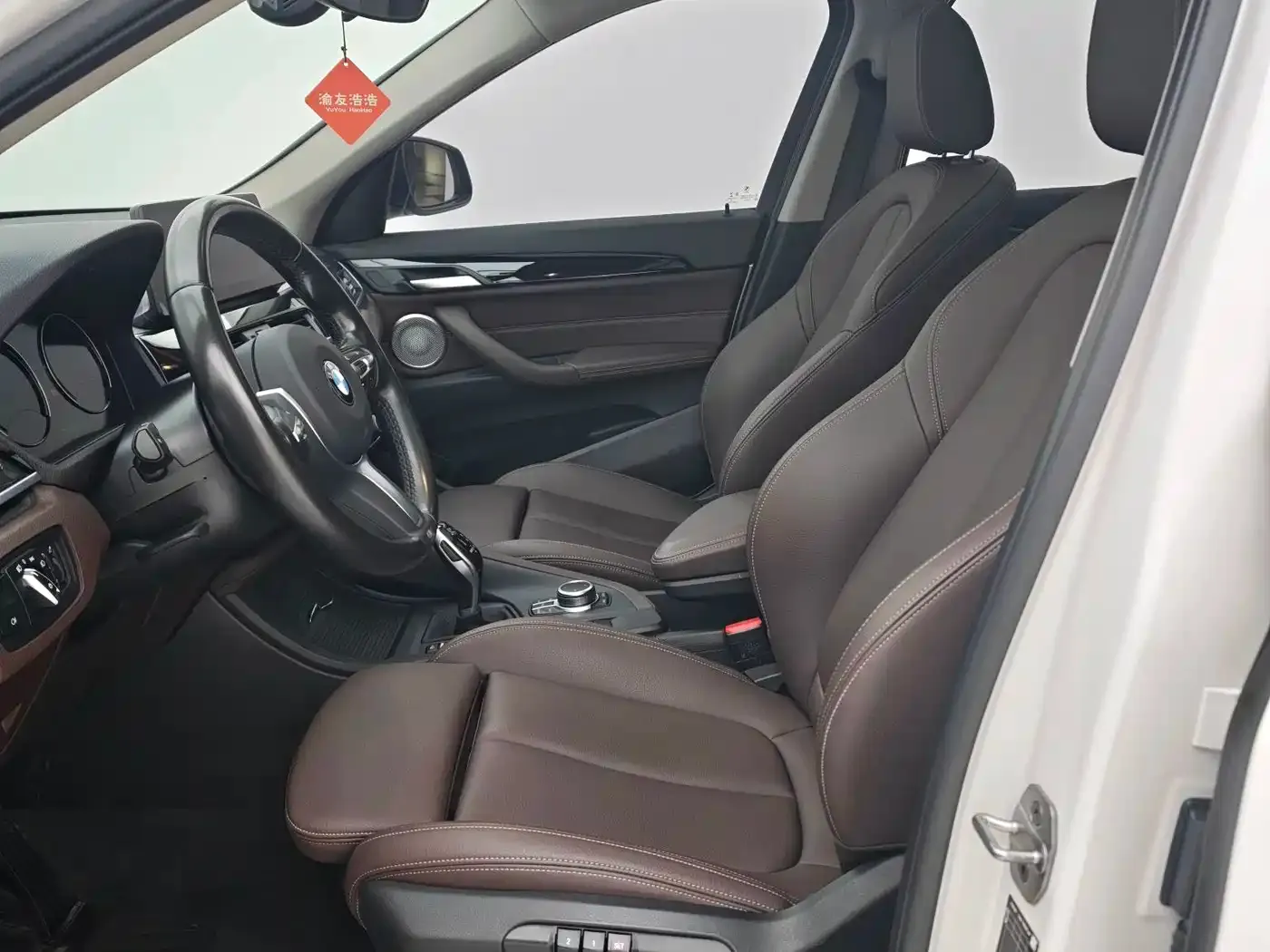 BMW X1 sDrive25Li Leading 2022 — фото 7