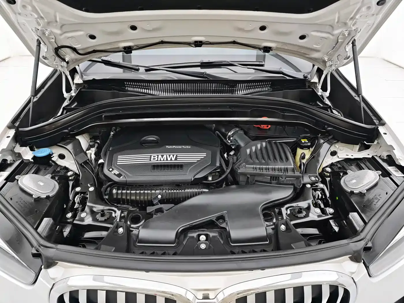 BMW X1 sDrive25Li Leading 2022 — фото 22