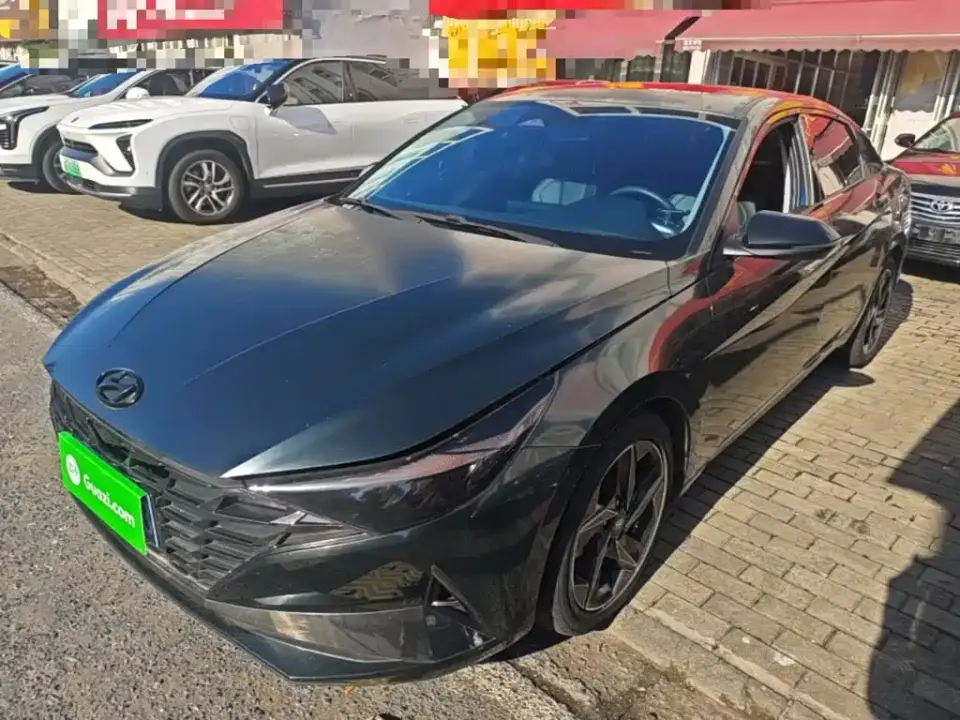 Hyundai Elantra 1.5L CVT LUX Premium Edition 2020