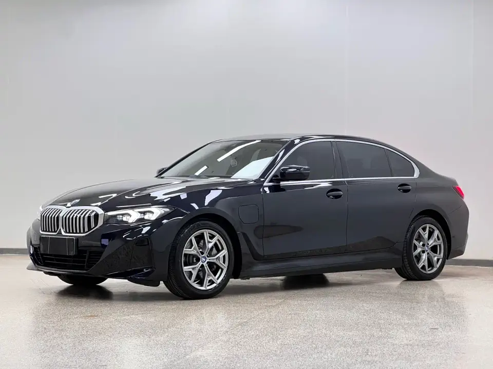 BMW i3 eDrive 35 L 2023