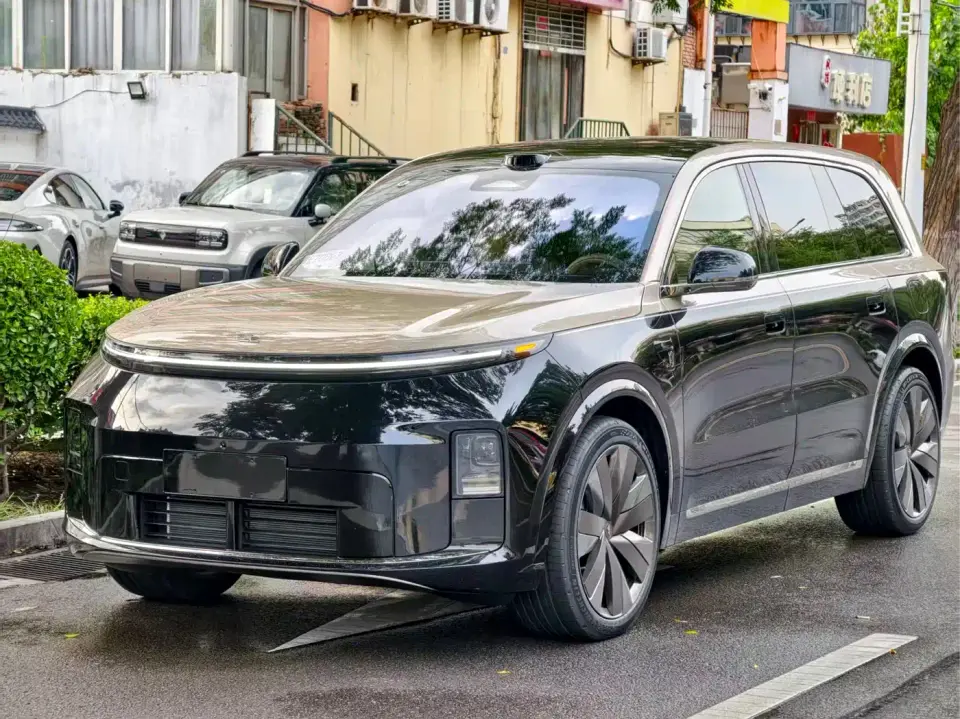 Li Auto Li Xiang L9 Base Model 2026