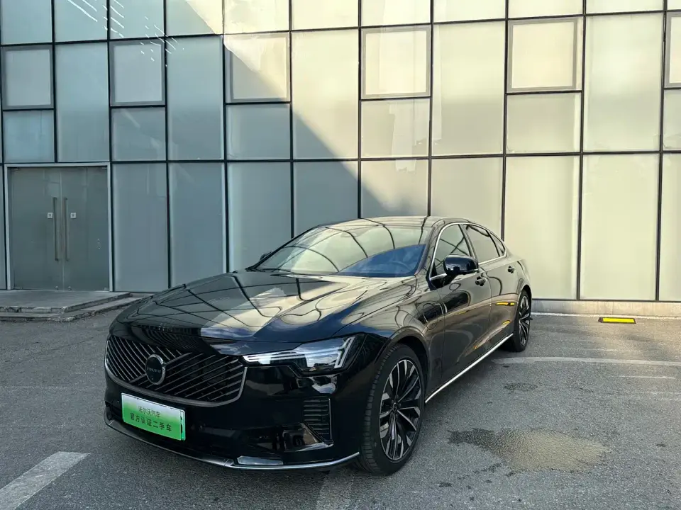 Volvo S90 Plug-in Hybrid Plug-in Hybrid AWD Long Range Elegance Luxury 2025