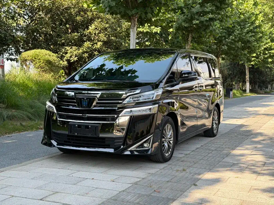Toyota Vellfire Crown Hybrid 2.5L HV Premium 2023