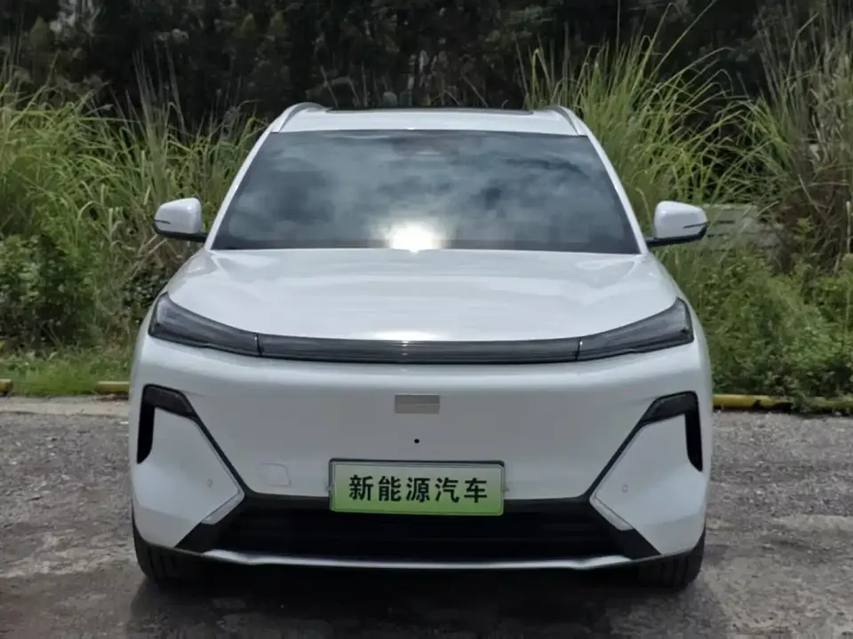 Geely Galaxy Galaxy Starship 7 EM-i Model 120km Explorer+ Edition 2025