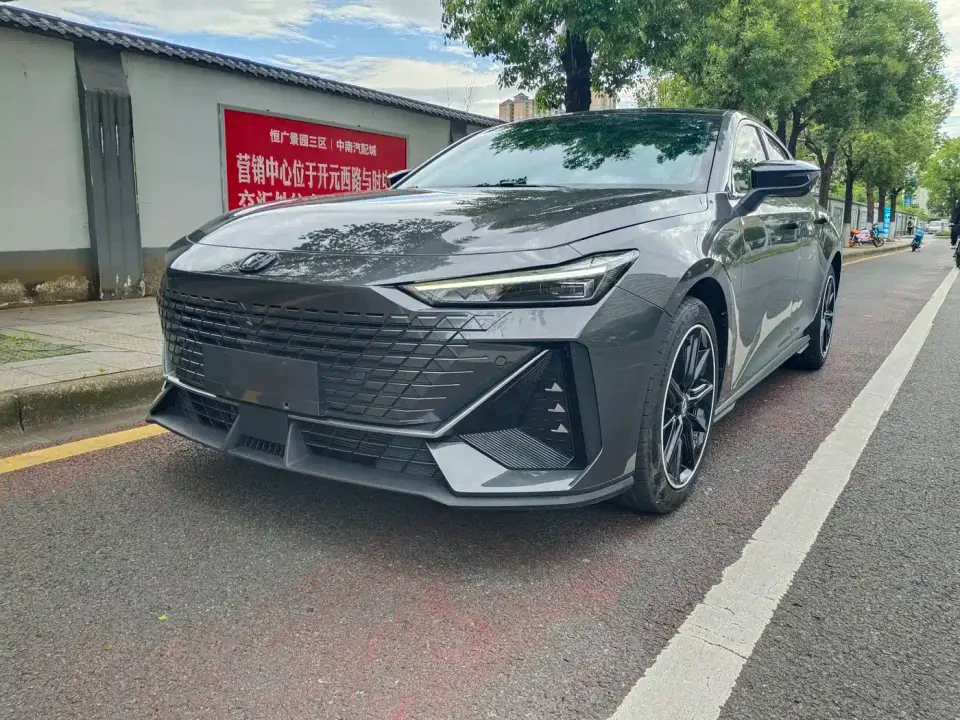 Changan UNI-V 1.5T Premium Model 2022