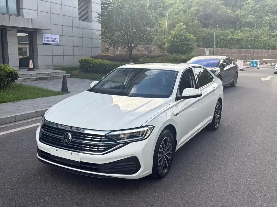 Volkswagen Sagitar 200TSI Manual Flying Edition 2024