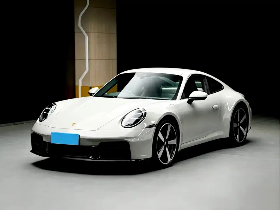 Porsche 911 Carrera 3.0T 2025