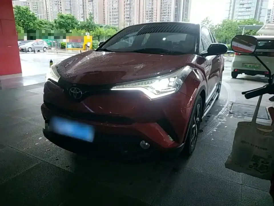 Toyota C-HR Model 2.0L Luxury 2020