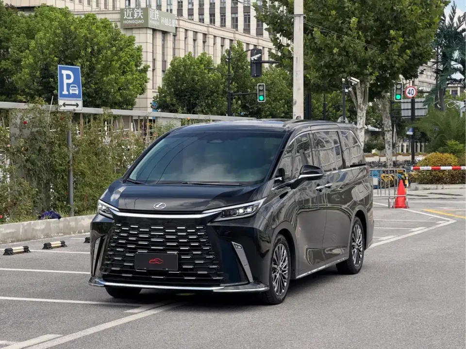 Lexus LM 500h 6-Seater Prestige Edition 2024