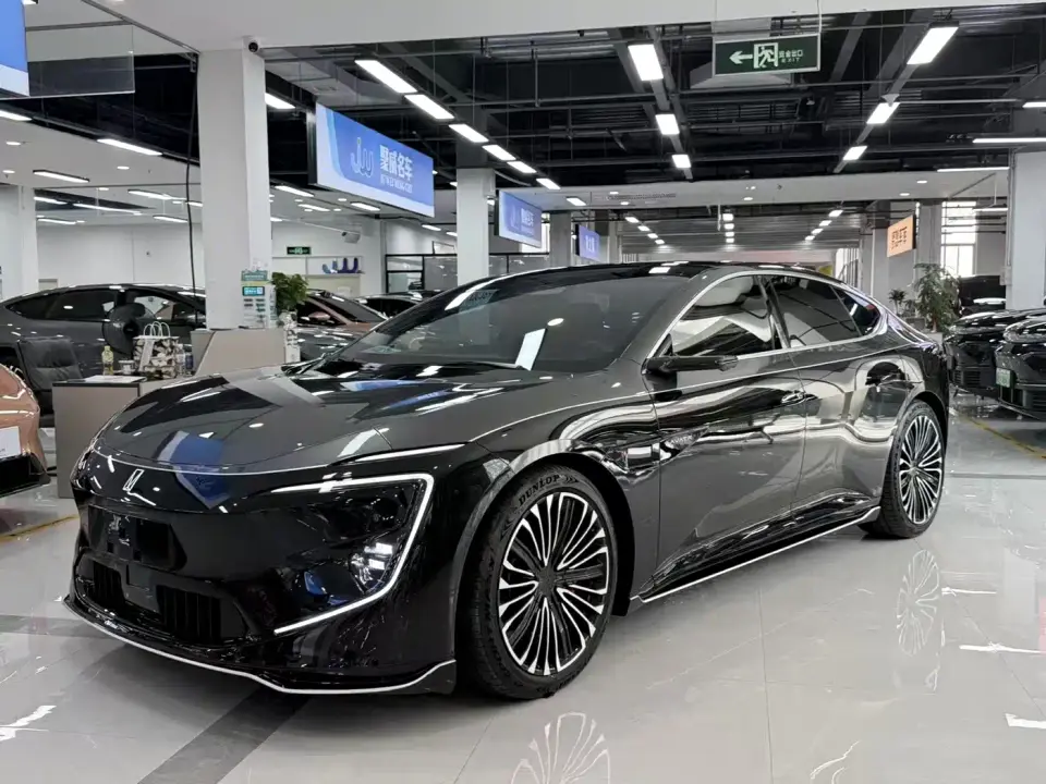Avatr 12 Royal Theater Edition 2025
