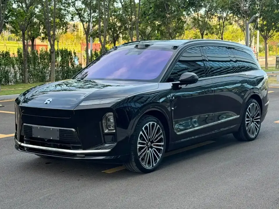NIO ES8 Base Model 2025