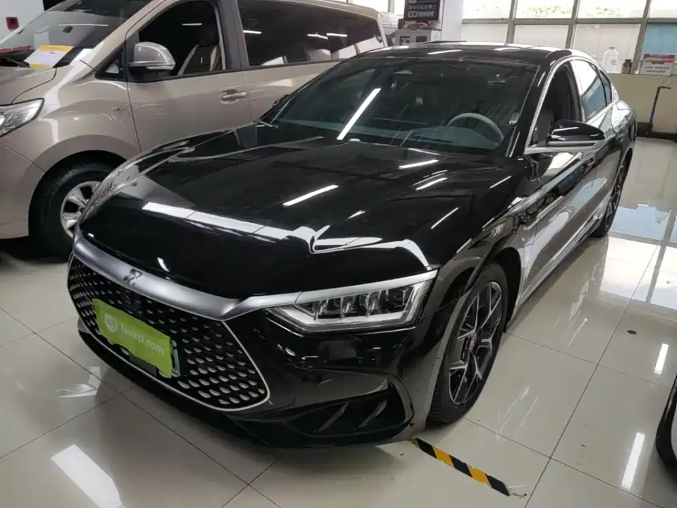 BYD Han DM-i Glory Edition 200KM Flagship 2024