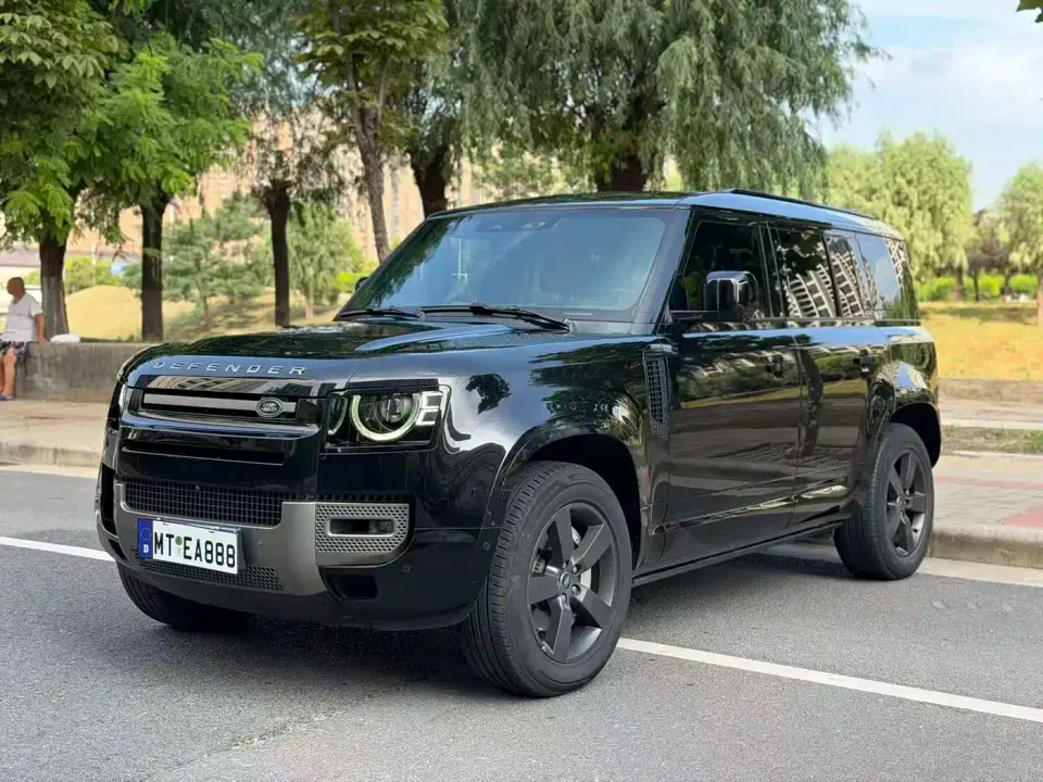 Land Rover Defender 110 3.0T P400 X-DYNAMIC HSE 2024