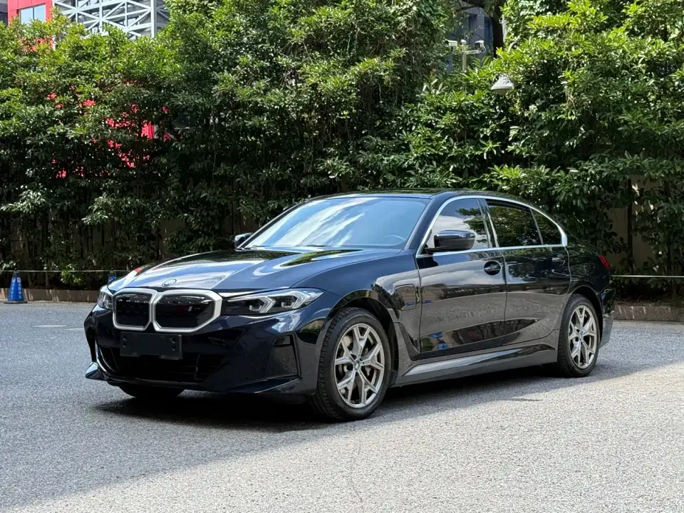BMW i3 eDrive 35 L 2022