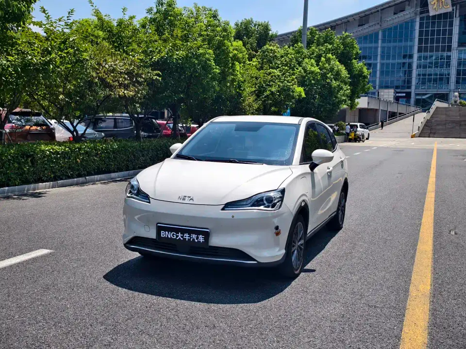 Neta Nezha V Trend 400 Lite 2022