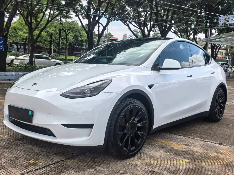 Tesla Model Y Facelift Rear-Wheel Drive Version 2023