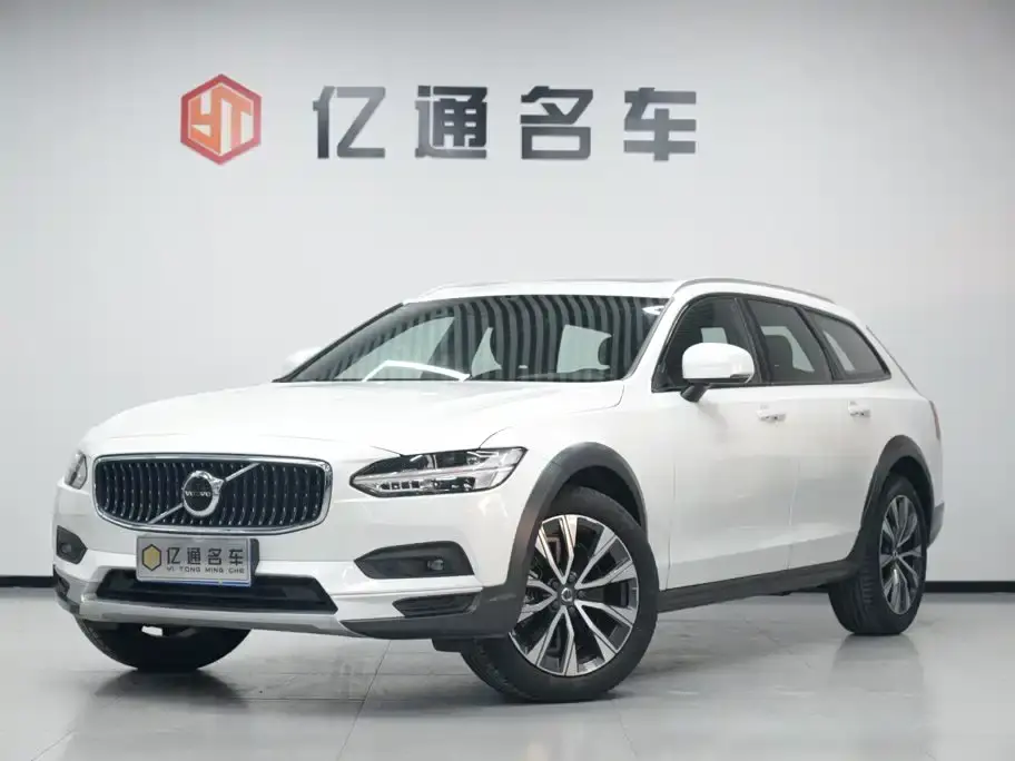 Volvo V90 Model Cross Country B5 AWD Smart Edition 2023