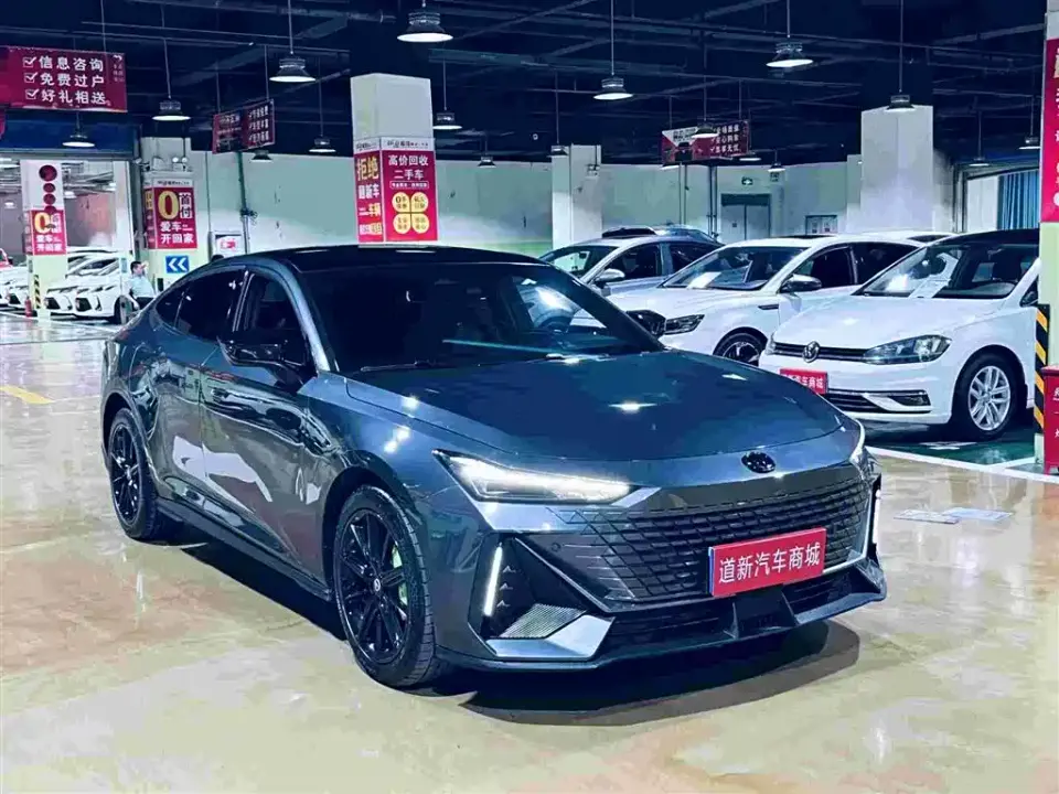 Changan UNI-V 1.5T Deluxe 2025