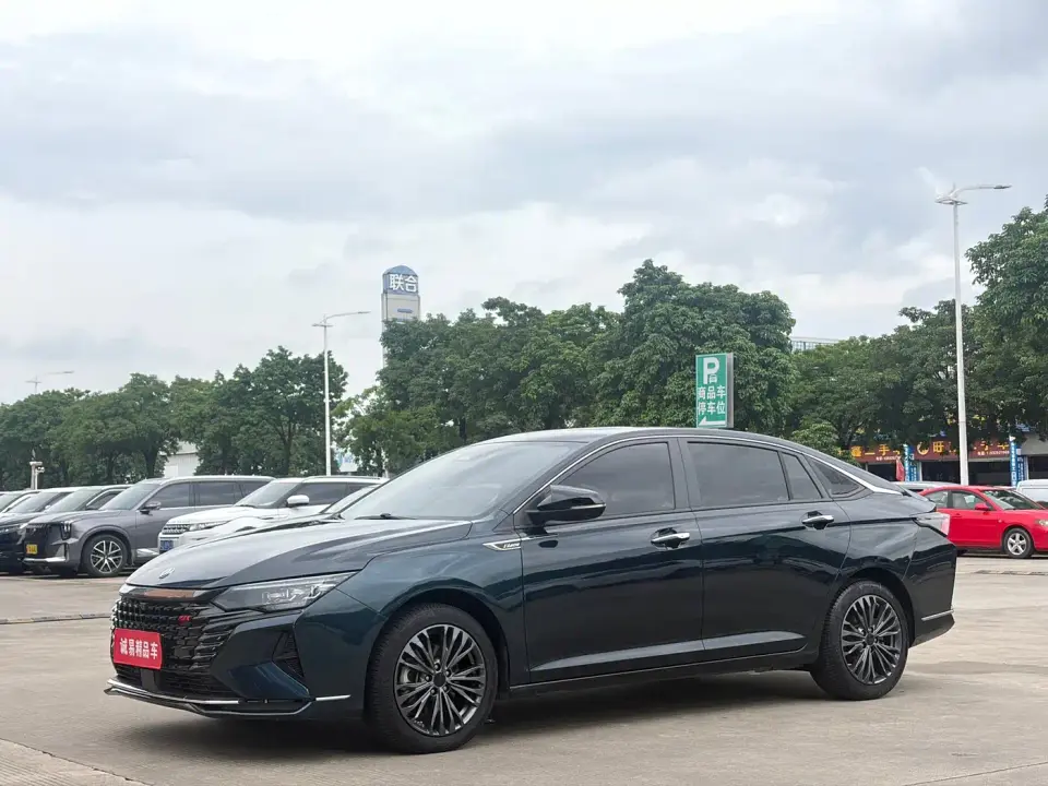 Dongfeng Aeolus Yixuan MAX 1.5T Super Cool Dad Edition 2022