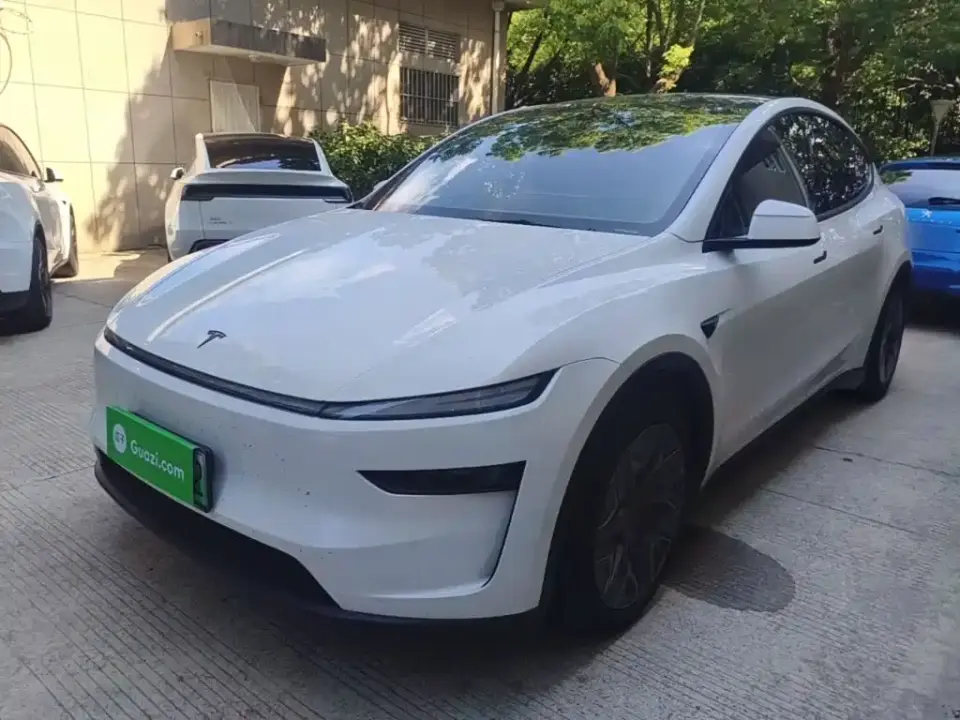 Tesla Model Y L Facelift Long Range AWD 2025