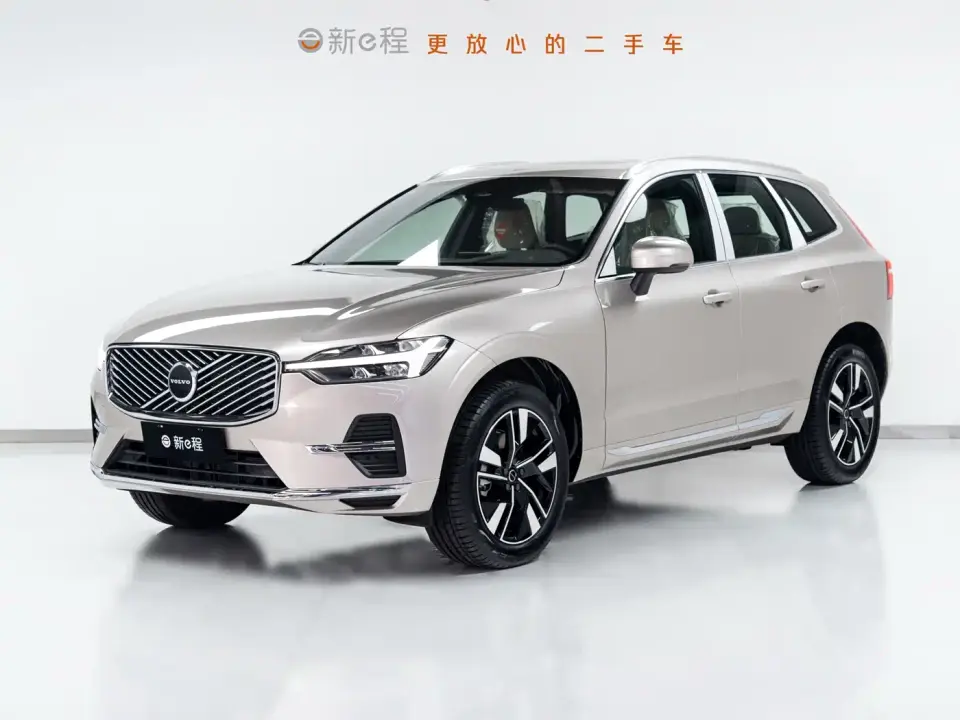 Volvo XC60 Model B5 AWD Premium Luxury 2026
