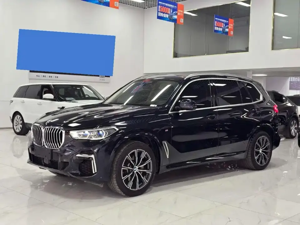 BMW X5 xDrive 30Li Premium M Sport Package 2022