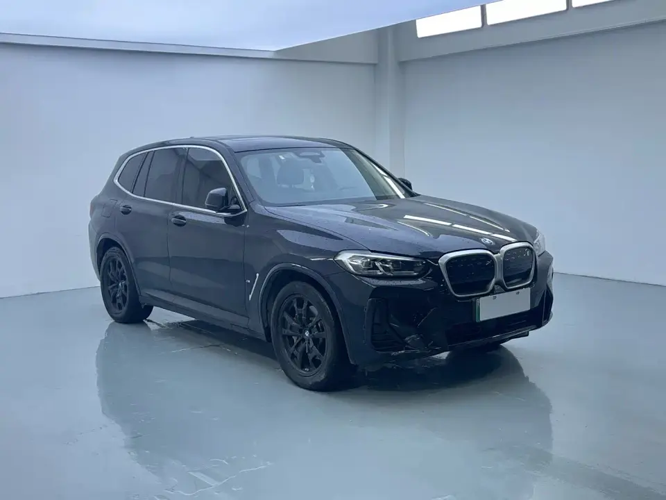 BMW iX3 Leading Edition 2023