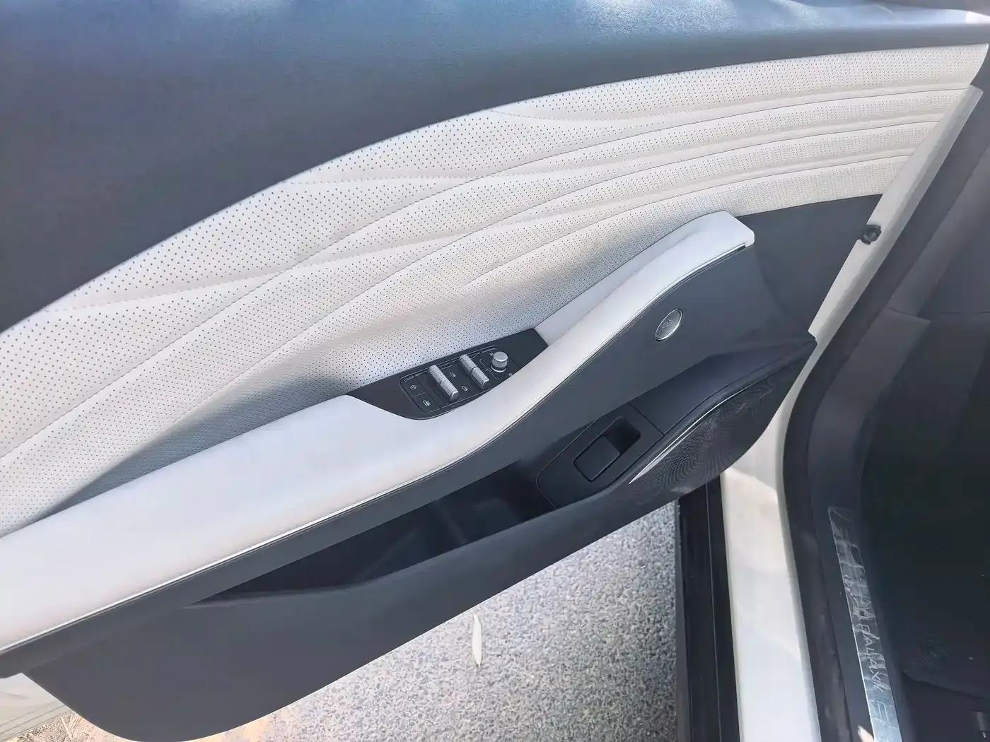 Geely Galaxy Galaxy E8 665km RWD Starship Voyager Edition 2024 — фото 11