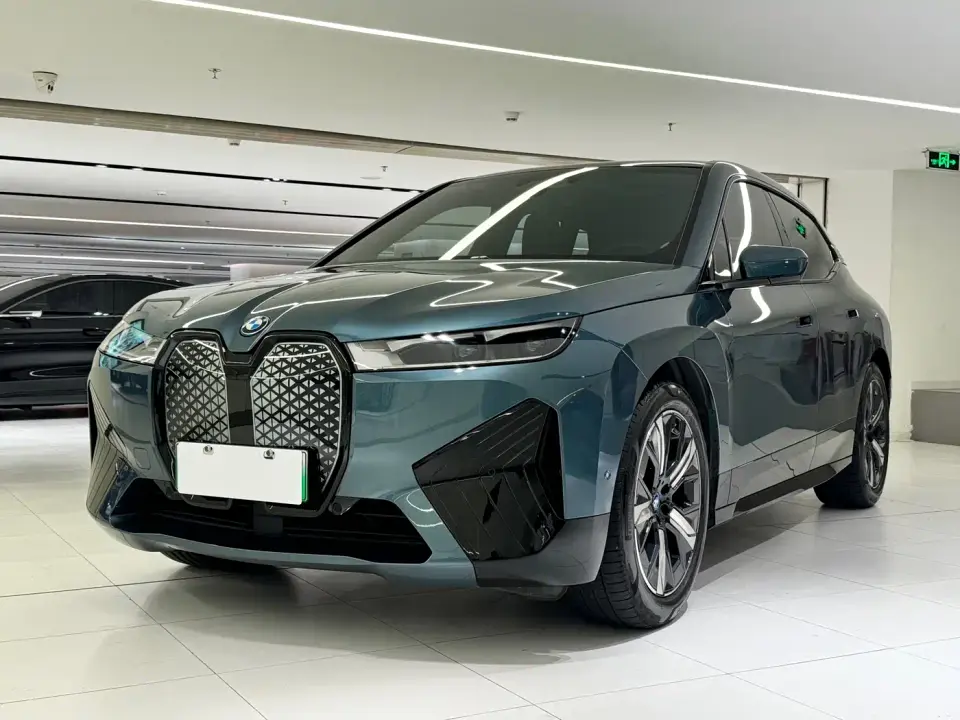 BMW iX Facelift xDrive40 2025